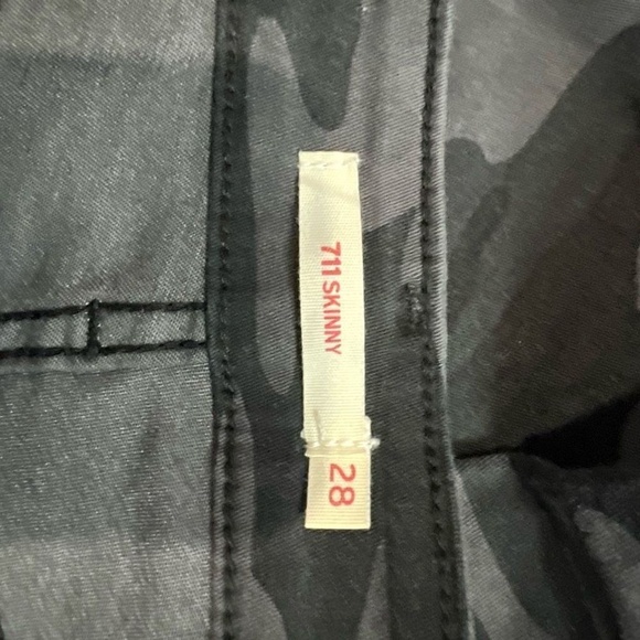 Levis 711 Skinny Black Gray Camouflaged Jeans - Picture 3 of 8